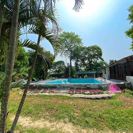 Nature Safari Camp 奇旺 外观 照片